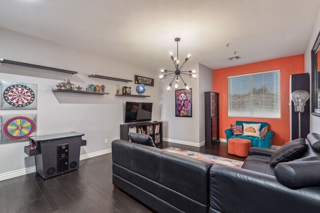 Building Photo - INCREDIBLE Executive Style homes in the po...