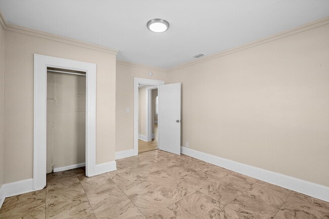 Building Photo - 1128 Belleair Rd