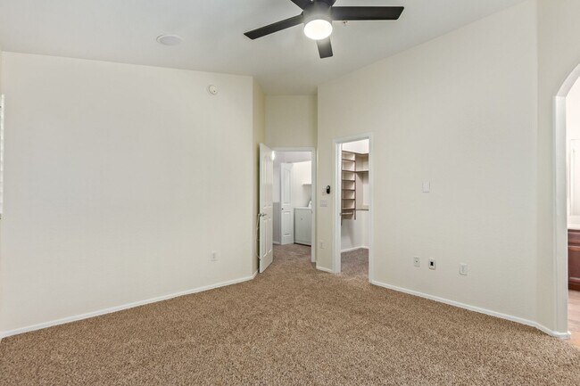 Building Photo - 2150 E Bell Rd