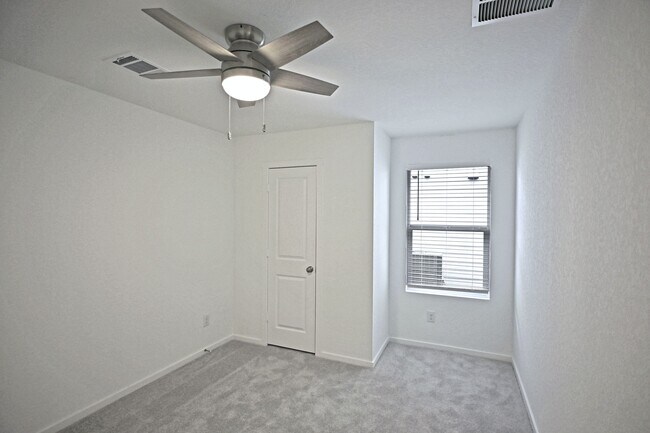 Building Photo - 14709 Mudstone St