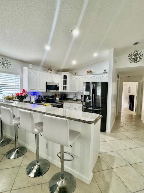 Building Photo - 4942 Dillon St