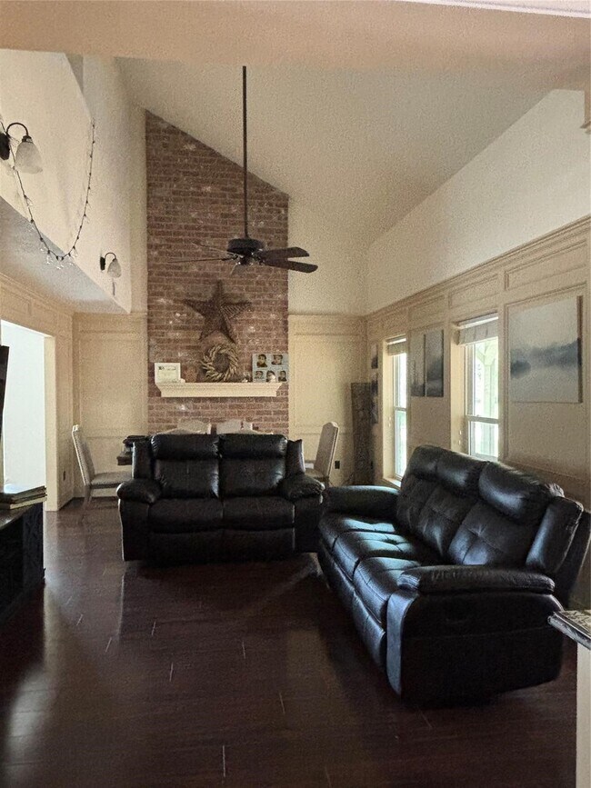 Building Photo - 12115 Fawnview Dr