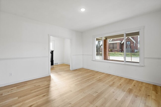 Building Photo - Start the New Year in a new home! This FULLY RENOVATED 3-bedroom in Penn Hills is ready and waiti...