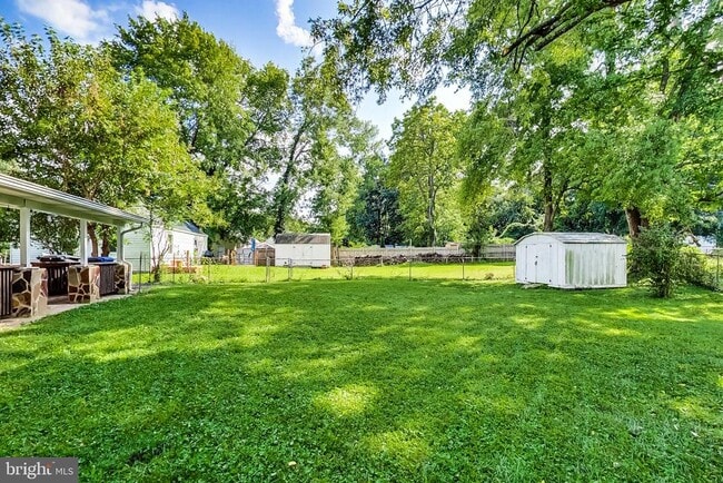 Building Photo - 6641 Barrett Rd