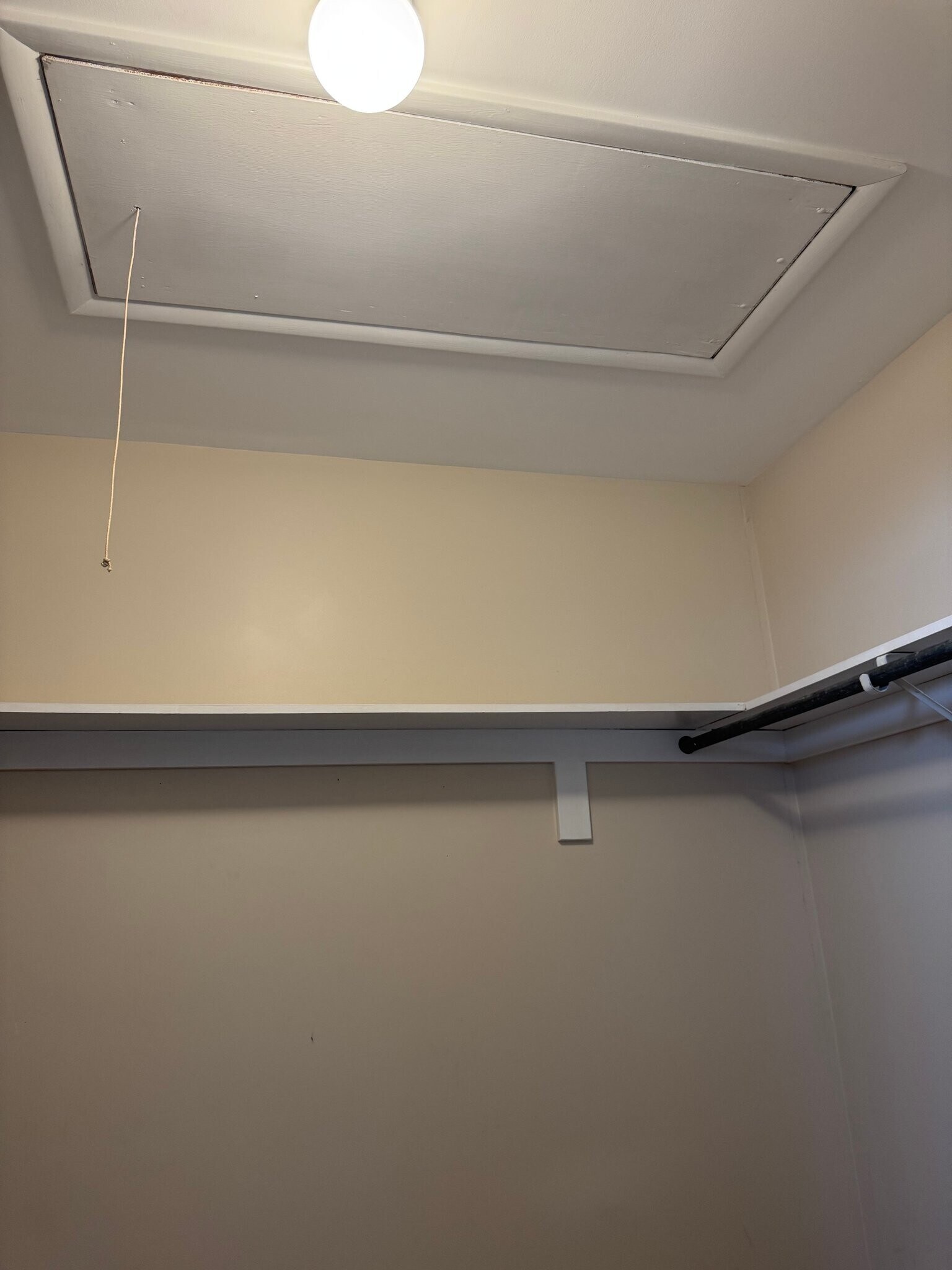 Building Photo - 1580 Birnam Dr