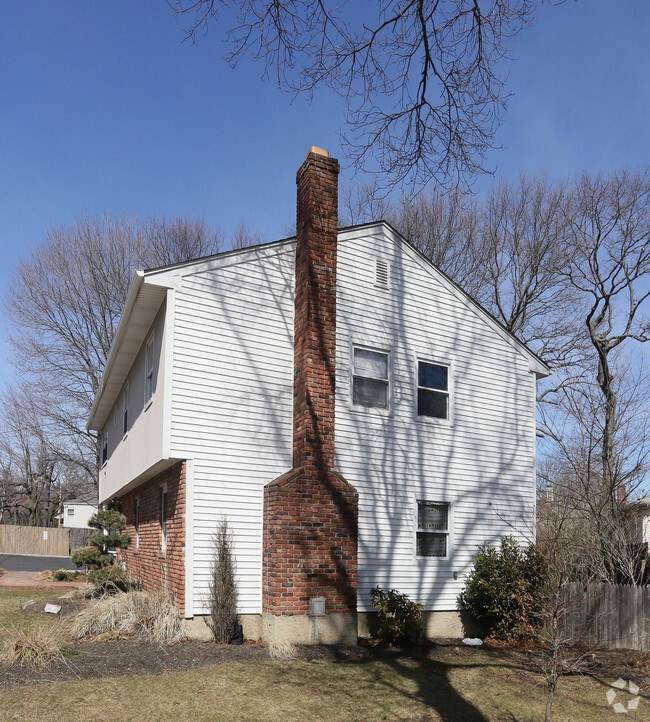 Building Photo - 970 Park Ave