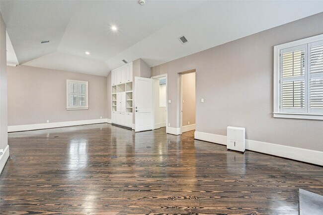 Building Photo - 3128 Alabama Ct