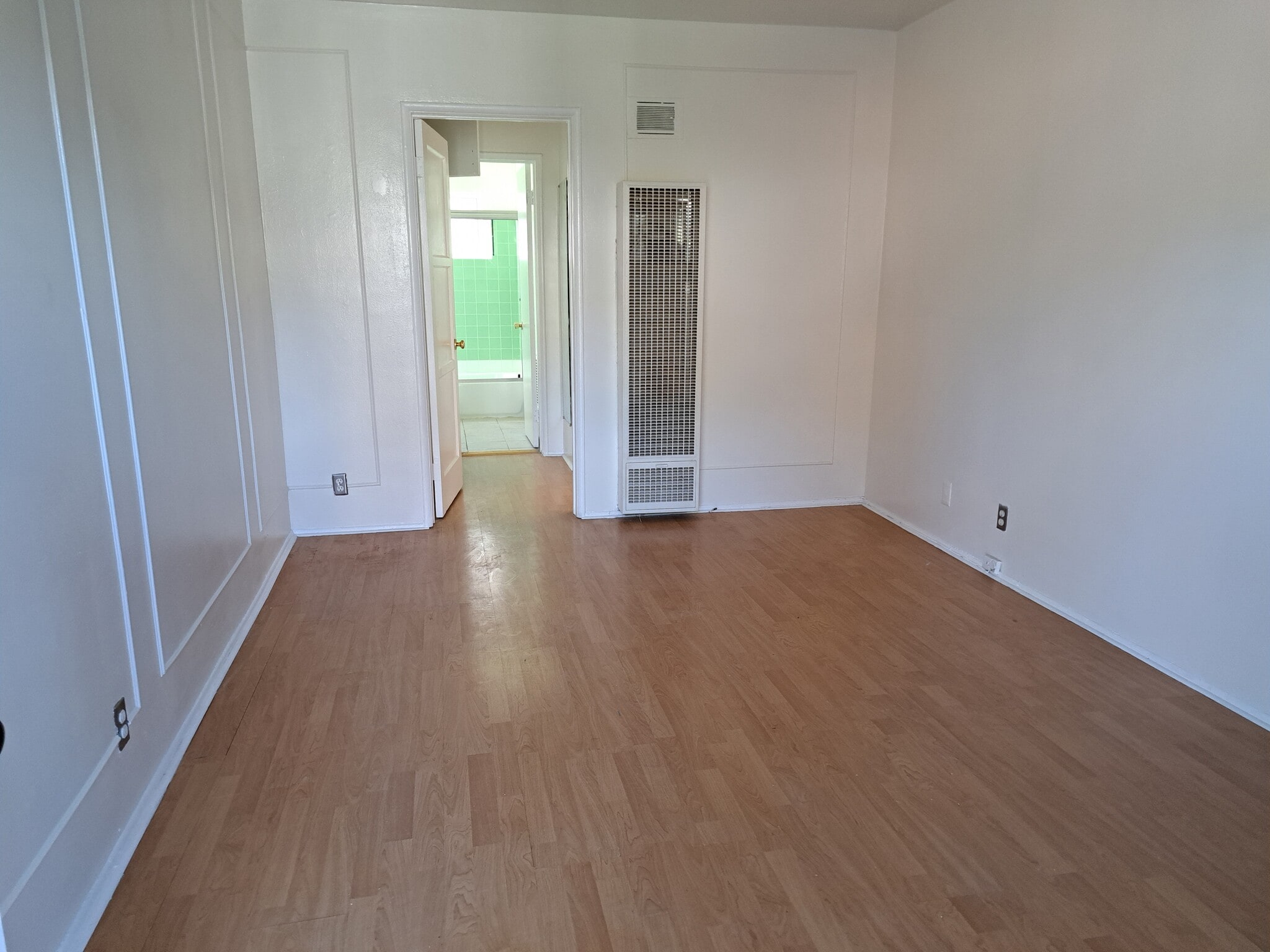 Building Photo - 630 Westbourne Dr