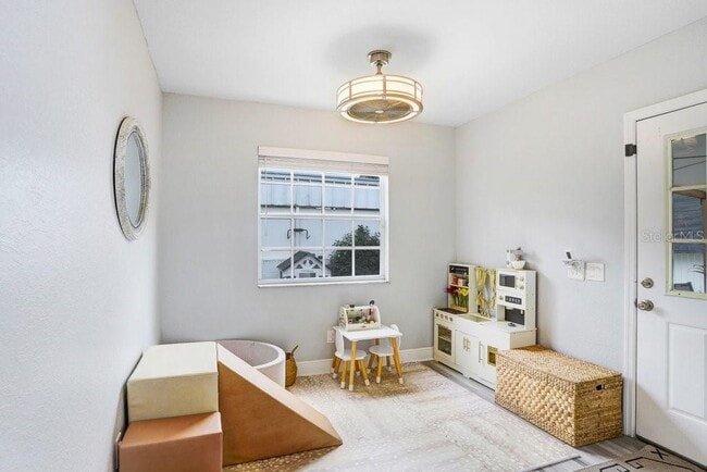 Building Photo - 3122 W Grace St