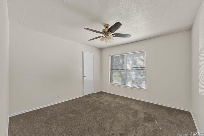 Building Photo - 9711 Diamond Cliff Dr