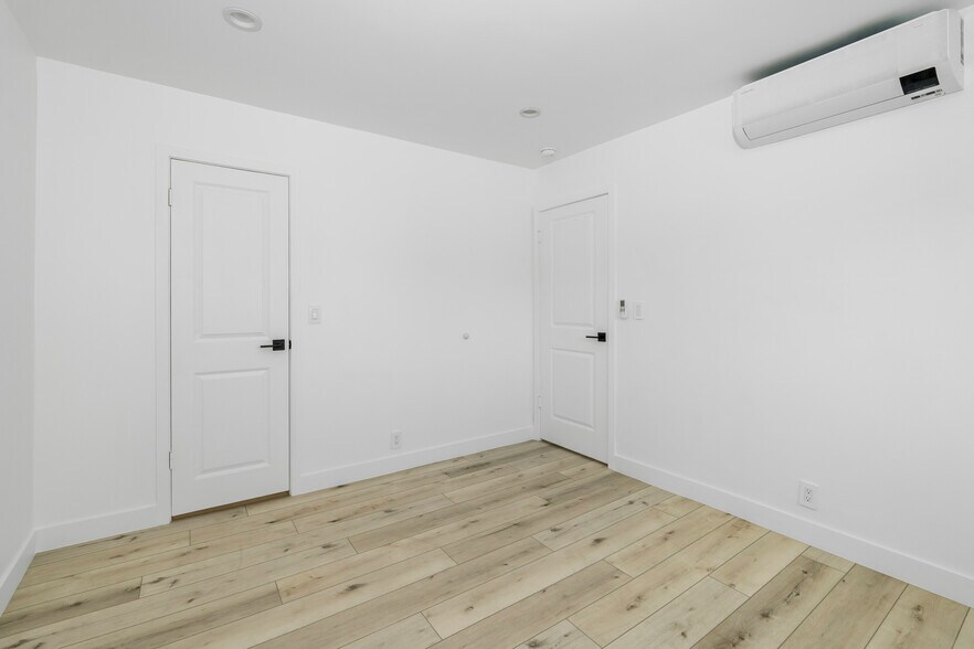 Building Photo - 133 34th St