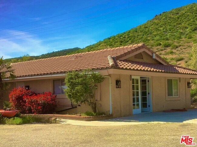 Primary Photo - 9557 1/2 Hierba Rd