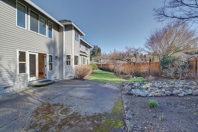 Building Photo - 4Bd/2.5Ba Renton House