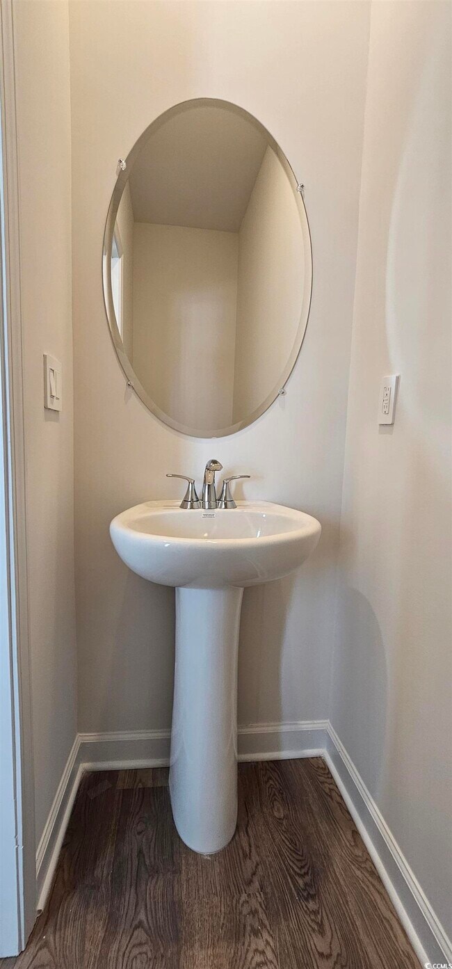 Building Photo - 8233 Vibrant Dr