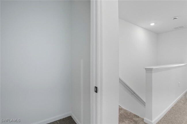 Building Photo - 27883 Radiant Ct