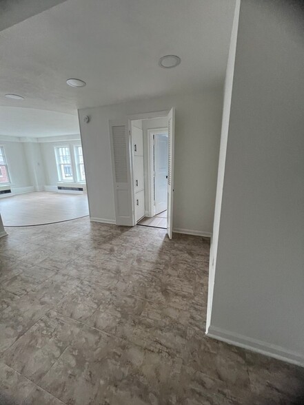 Interior Photo - 111 On East
