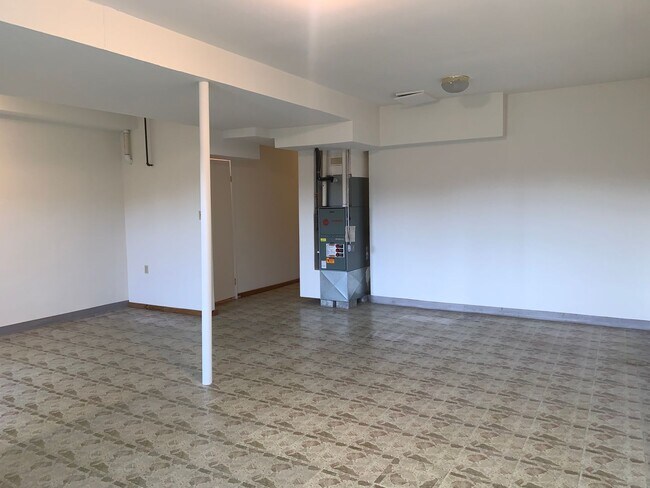 Building Photo - Don't Miss Out On This New Cumberland Town-Home For Rent, 3 Stories/3 Bedrooms/2.5 Bathroom In We...