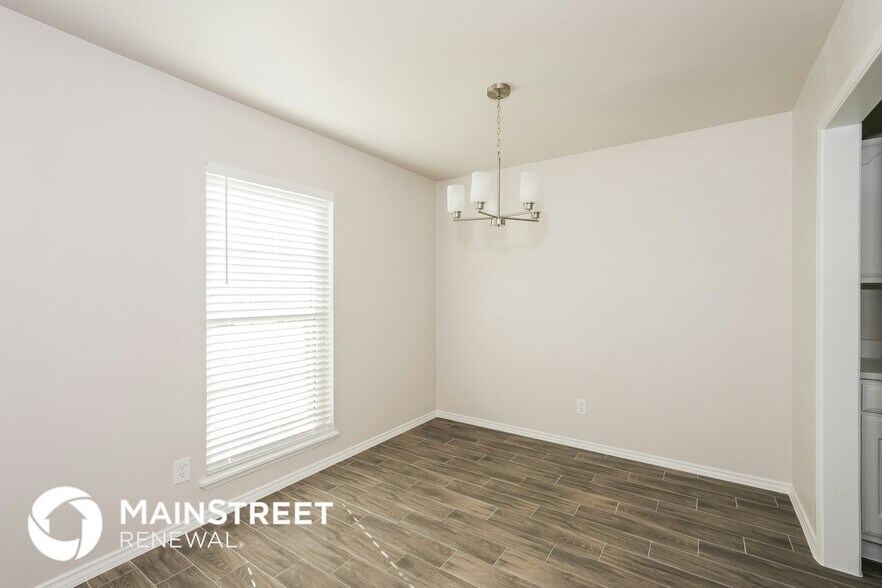 Building Photo - 617 Faye St