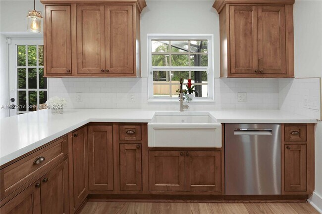 Building Photo - 1417 Jackson St