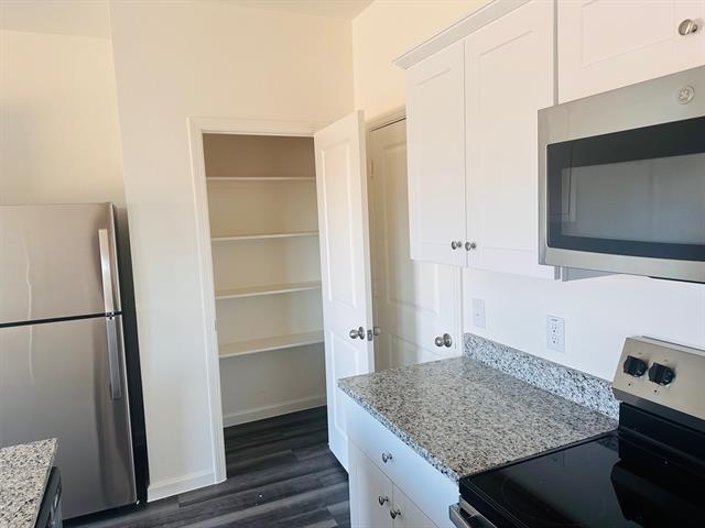 Building Photo - 2101 Prairie Ln