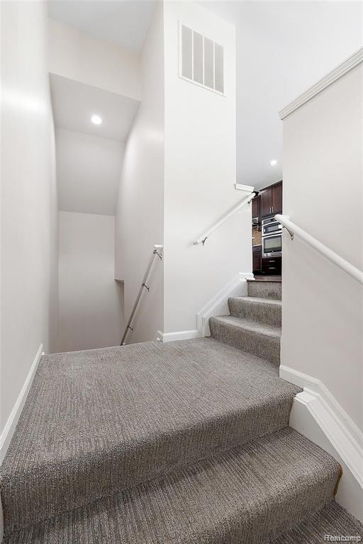 Building Photo - 2884 Glenbar Cir