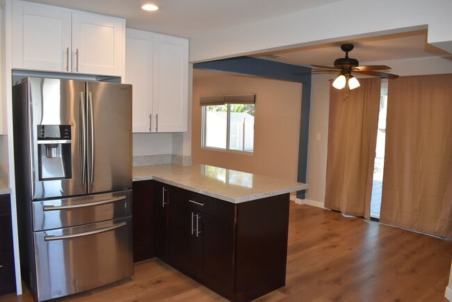 Building Photo - 3 Bedroom 1 Bath Upgraded Home with Large ...