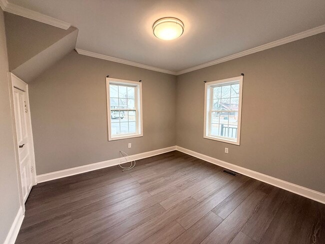 Building Photo - Renovated 2BR Home Minutes from Downtown Hickory – Washer & Dryer Included!