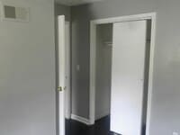 Building Photo - 3 Bedroom with easy access to freeway, downtown Grandview