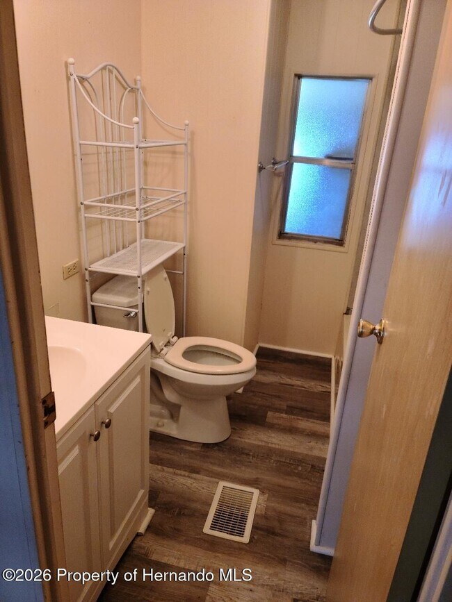 Building Photo - 15466 Brookridge Blvd