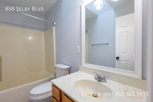 Building Photo - 858 Selby Blvd