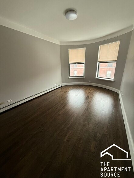 Building Photo - 368 E 59th St