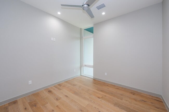 Building Photo - 8120 Stillmeadow Ct