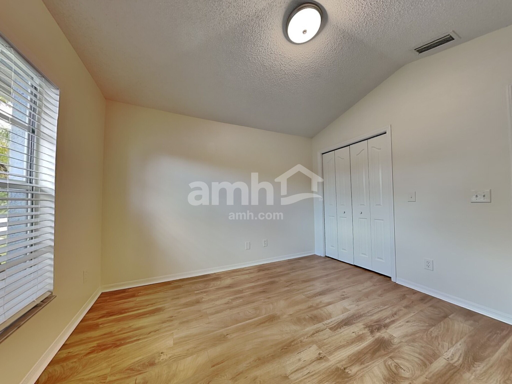 Building Photo - 1415 Compton St