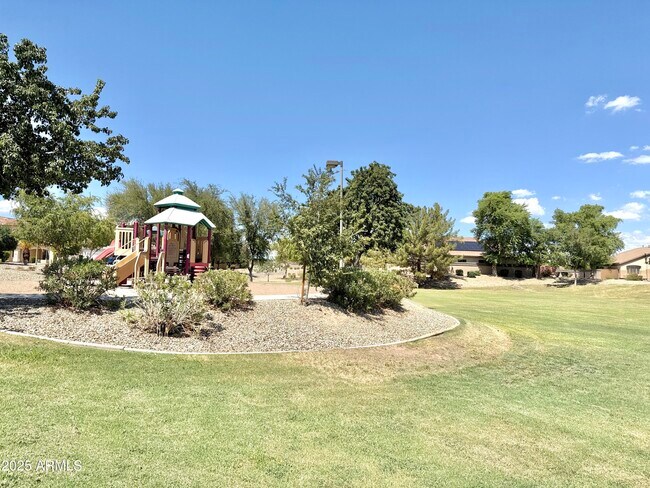 Building Photo - 12816 W Vista Paseo Dr
