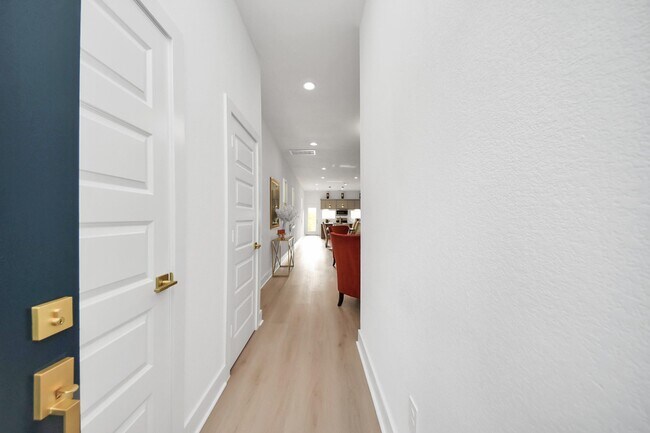 Building Photo - 8601 Amadwe St