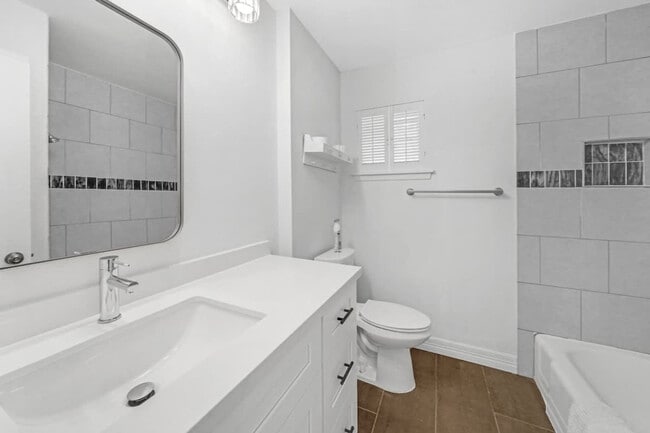 Building Photo - 5474 Imogene St