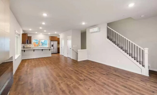 Building Photo - 459 NE Patricia Ann Pl