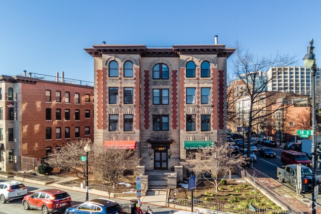 Building Photo - Kirkman Condominiums