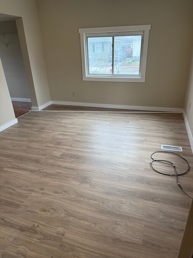 Building Photo - 1606 N Lindsay St