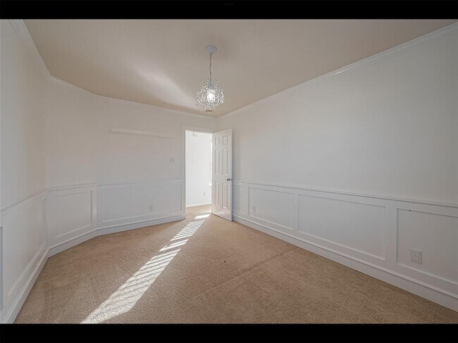 Building Photo - 10819 Waterfern Ct