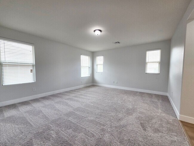 Building Photo - 5479 Bristol Grove Ln
