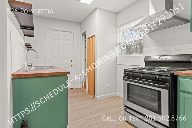 Building Photo - 826 Poinsettia-