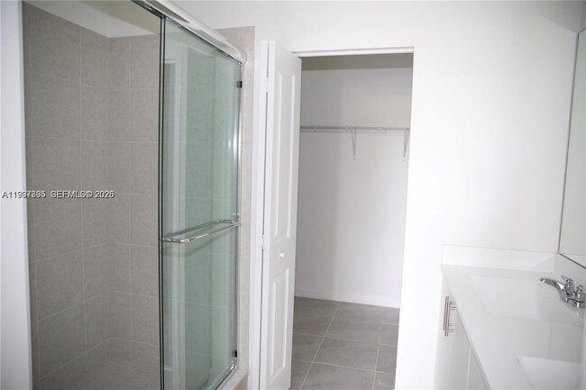 Building Photo - 5001 Peacock Wy