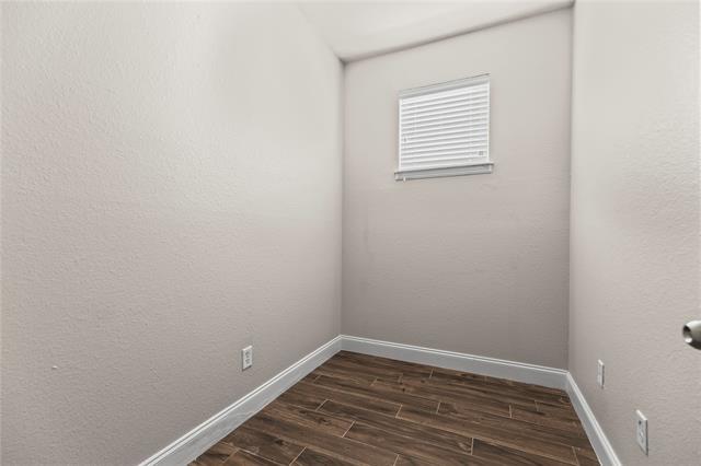 Building Photo - 5517 Greenview Ct