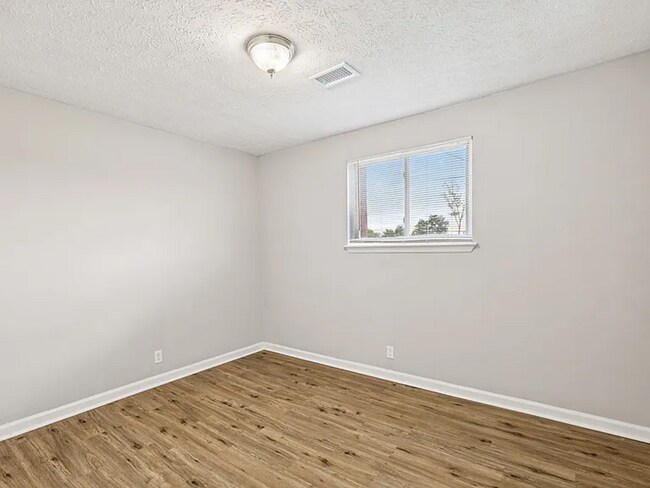 Building Photo - 1280 Dr Walter S Davis Blvd