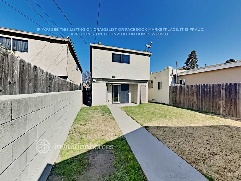 Building Photo - 120 E 67th Way