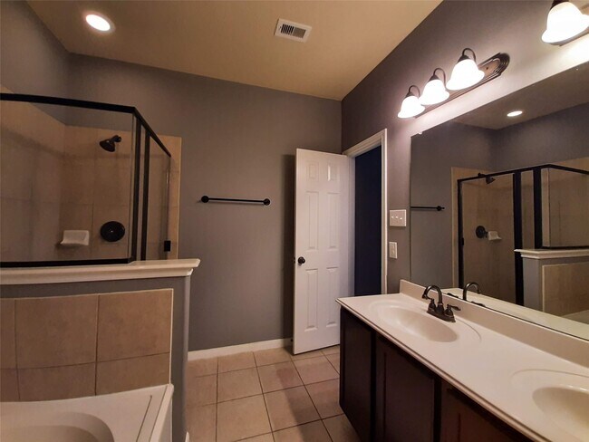 Building Photo - 23322 E Pine Ivy Ln