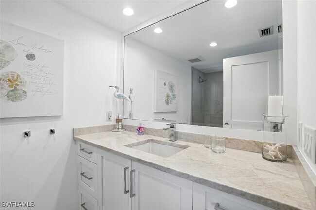 Building Photo - 9517 Gulf Shore Dr