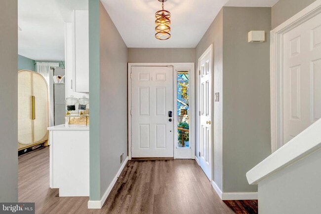 Building Photo - 5617 Gosling Dr