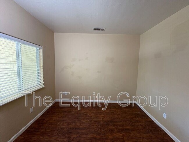 Building Photo - 312 W Reese Ave